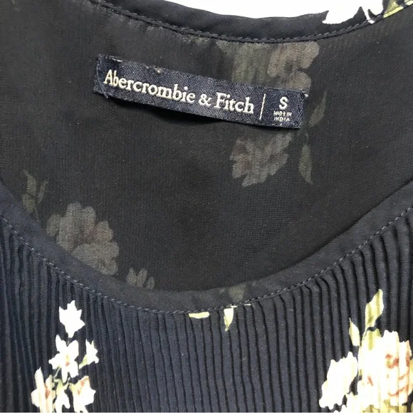 Abercrombie & Fitch Bohemian Floral Babydoll Accordion Pleated Flowy Tank Top - Picture 15 of 16